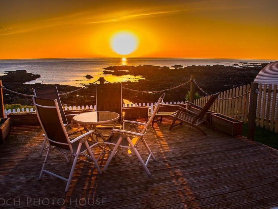 Pew With A View - Seafront Cottages Sandhaven Ruang foto
